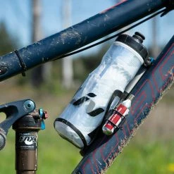 Blackburn Porte-bidon Carbon Side Entry Cage Right -Porte-bidons Soldes Boutique Blackburn Carbon Side Entry Cage Flaschenhalter Right 359002 f