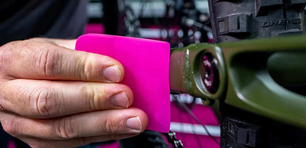 Muc-Off Raclette D'application 4 Muc-Off Raclette D'application – Image 2