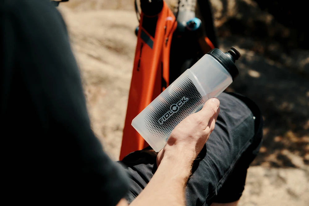 Fidlock TWIST Bottle 600 + Bike Base 6 Fidlock TWIST Bottle 600 + Bike Base – Image 4