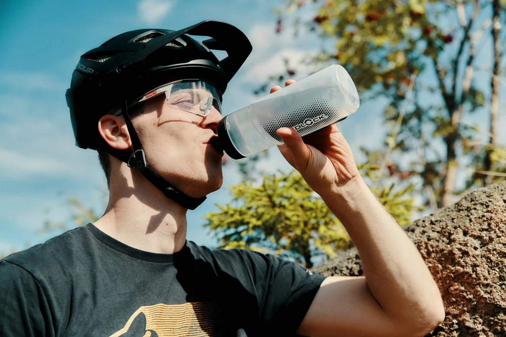 Fidlock TWIST Bottle 600 + Bike Base 7 Fidlock TWIST Bottle 600 + Bike Base – Image 5